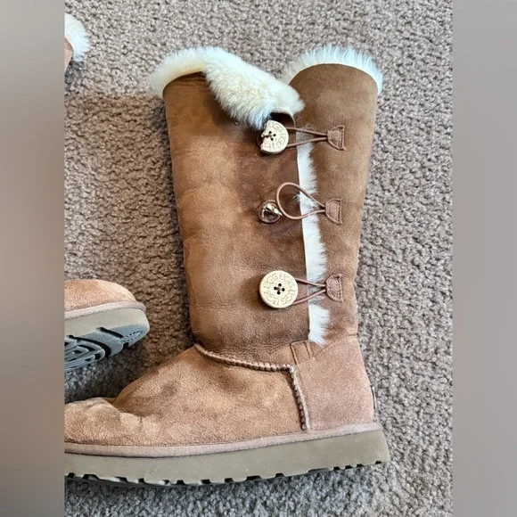 UGG Cream Sheepskin Lining - Picture 3 of 9